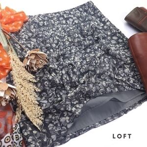 Loft Ruffled Floral Layered Gray Skirt Sz 4